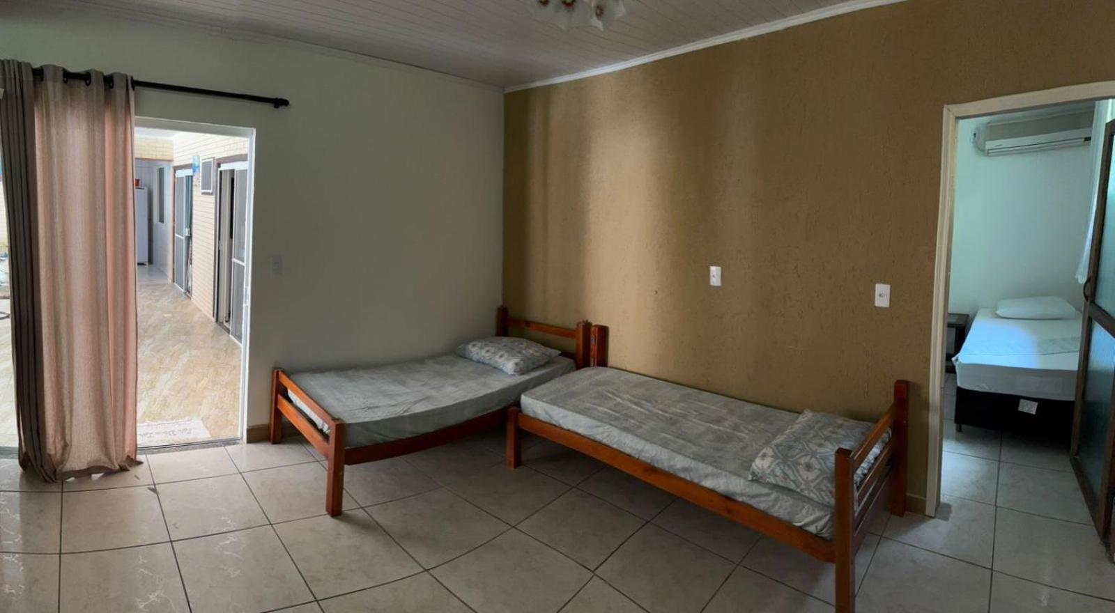 Recanto Pousada Ju&Ju Com Piscina Compartilhada Понтал-ду-Парана Экстерьер фото
